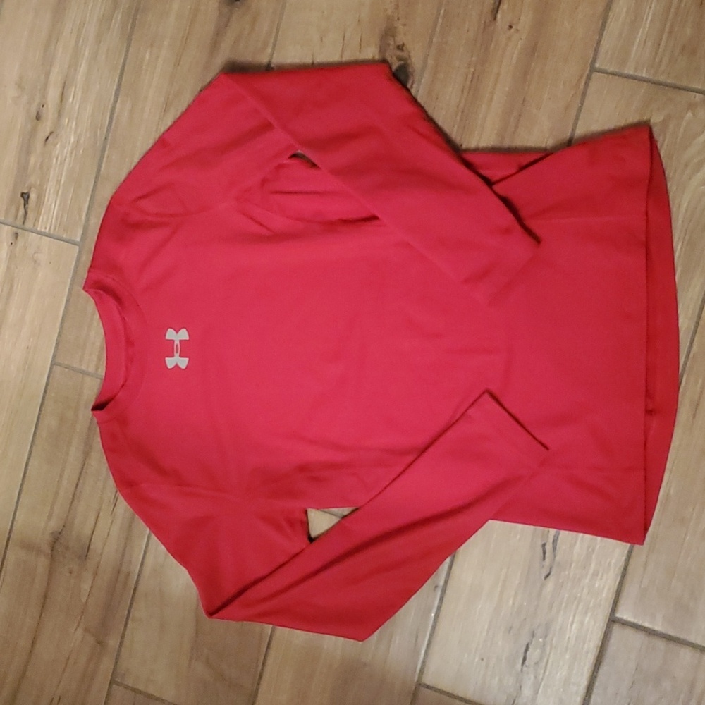 Under Armour size medium long sleeve fitted athletic shirt.